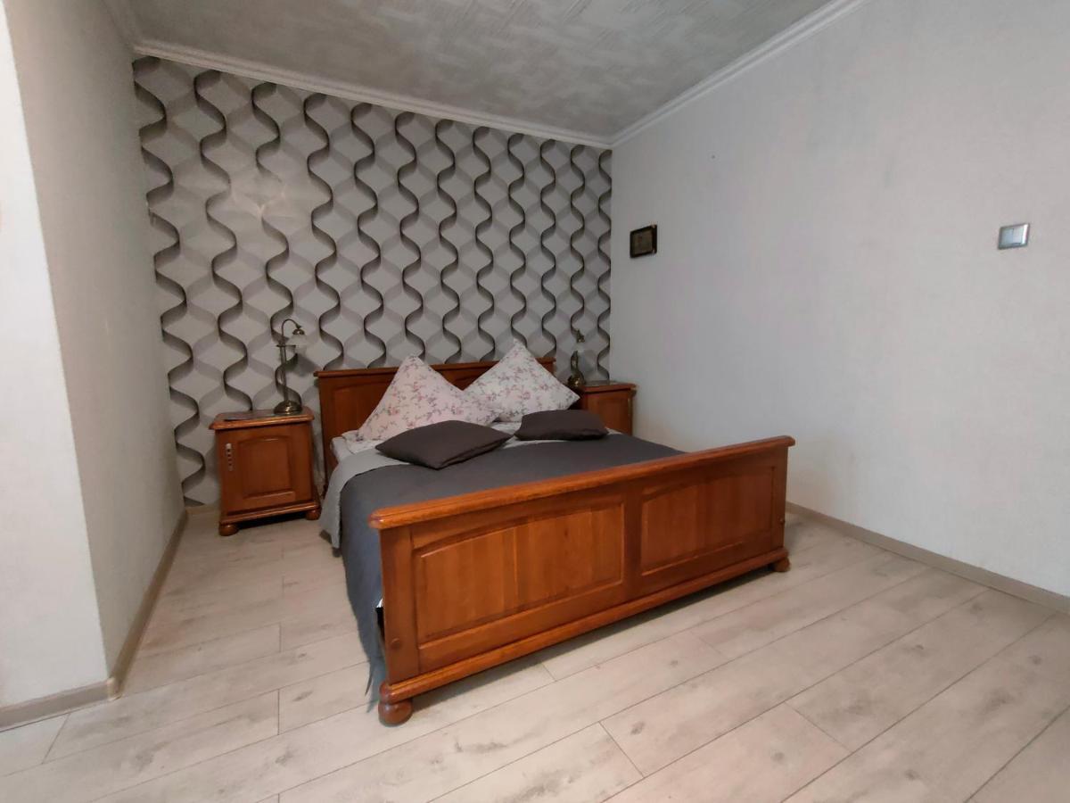 Pokoje Goscinne Cuma Łeba Exterior foto